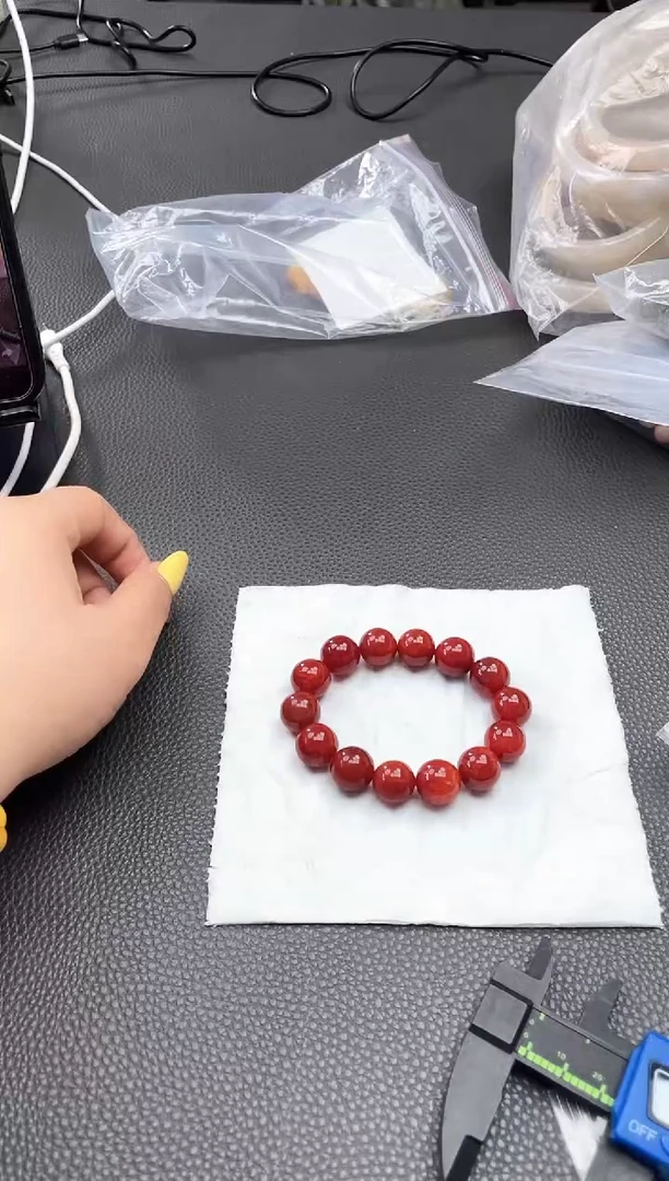 未镶嵌14龙鳞凤血手串石英质玉米14龙鳞凤血手串