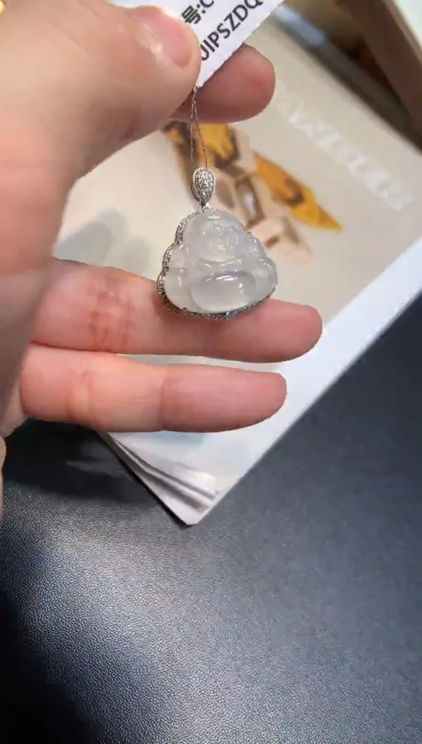 颈饰18K金镶嵌翡翠佛公