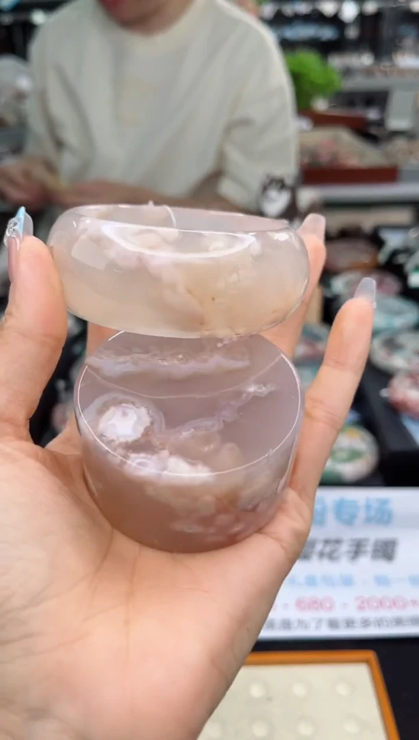 【闪购商品】石英质玉手镯未镶嵌57圈口（赠品镯心）3600104