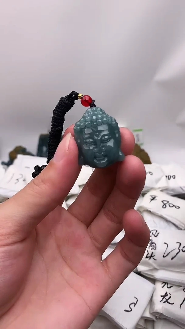 颈饰未镶嵌翡翠佛头