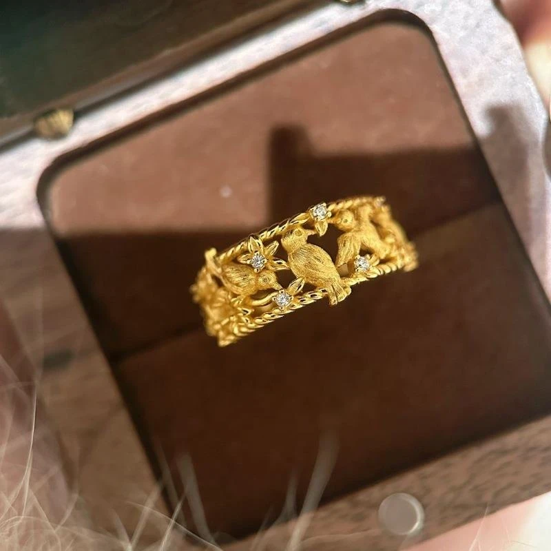 黄金足金999    喜鹊登梅百搭款大气时尚