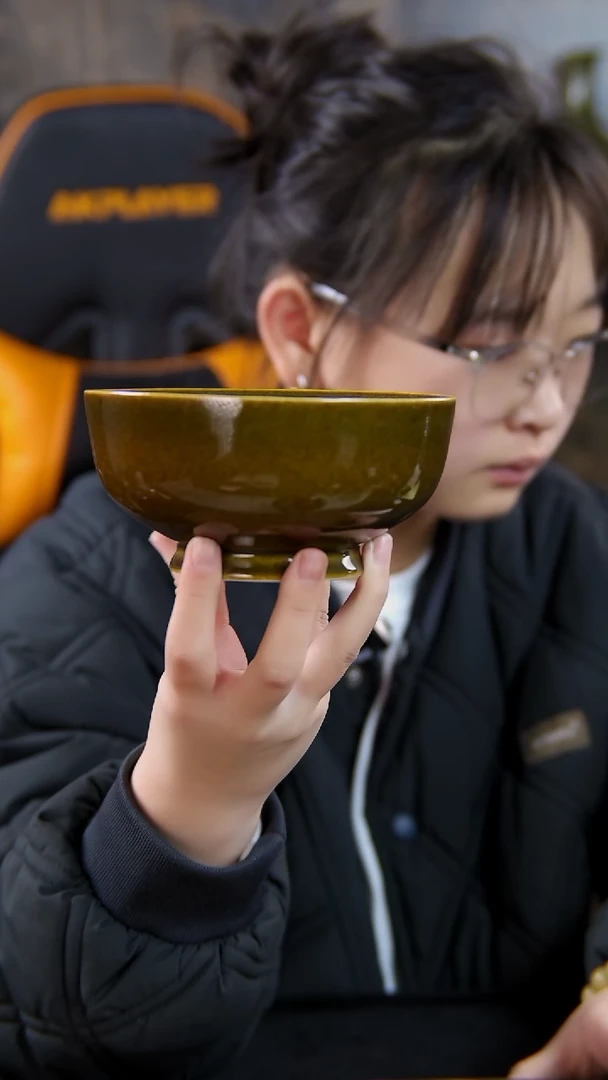 【闪购商品】原矿釉鳝鱼黄色大碗