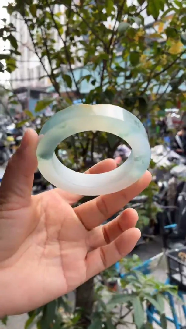 未镶嵌手镯定制定制翡翠参考价小六一开