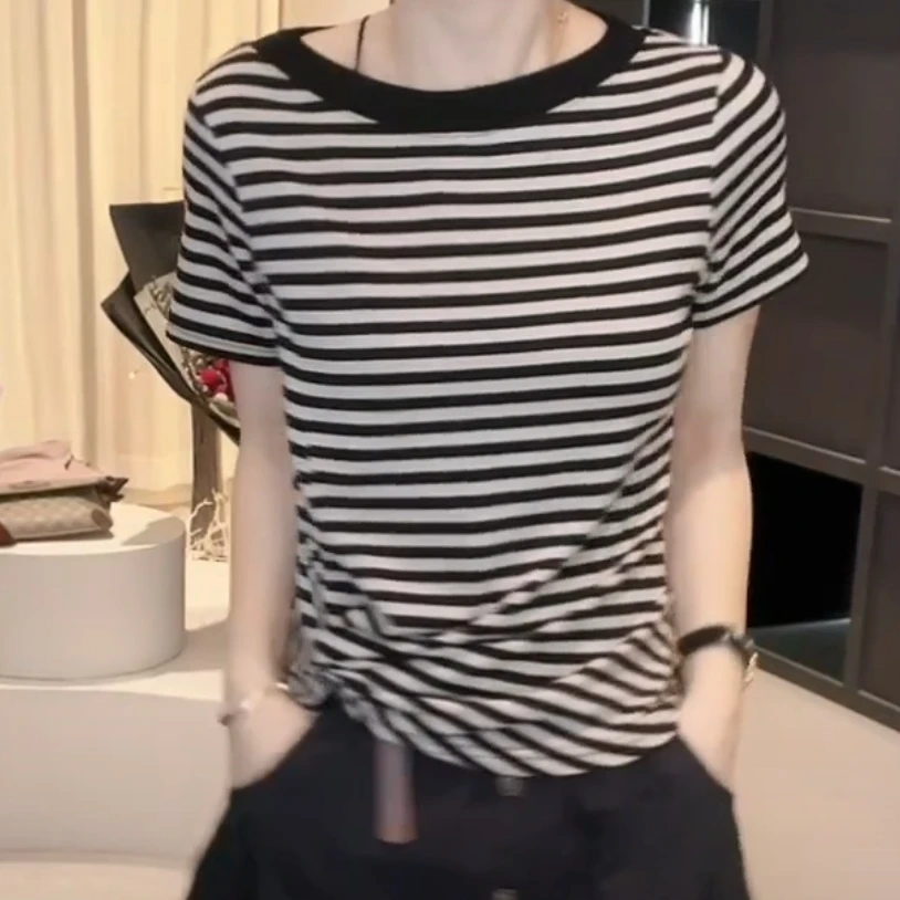 夏款一字领设计感时尚百搭短袖显瘦上衣女2025新款休闲减龄T恤