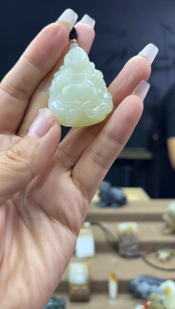 颈饰未镶嵌和田玉1