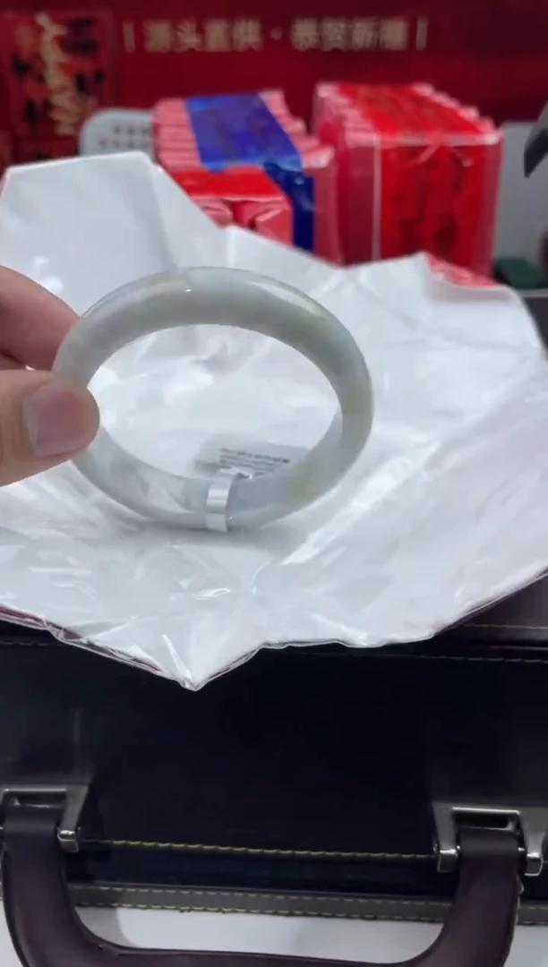 【闪购商品】翡翠手镯未镶嵌11翡翠手镯（微瑕）1