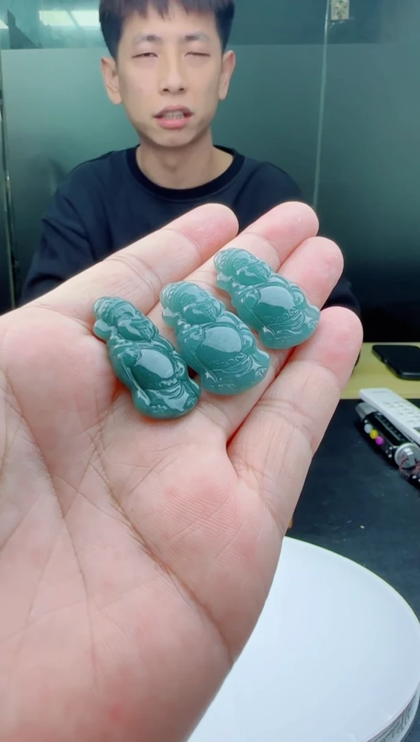 【闪购商品】翡翠颈饰未镶嵌小财神