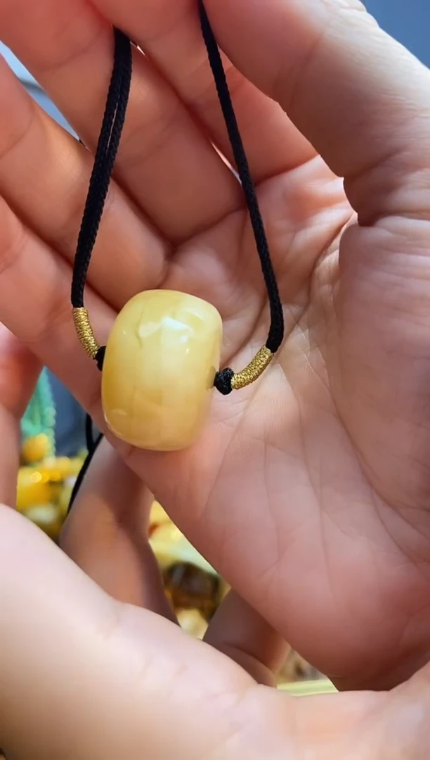 琥珀颈饰未镶嵌吊坠