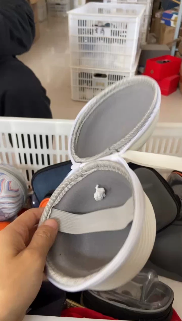 无运费险有瑕疵的摄影的产品有使用过的痕迹有点脏介意勿拍