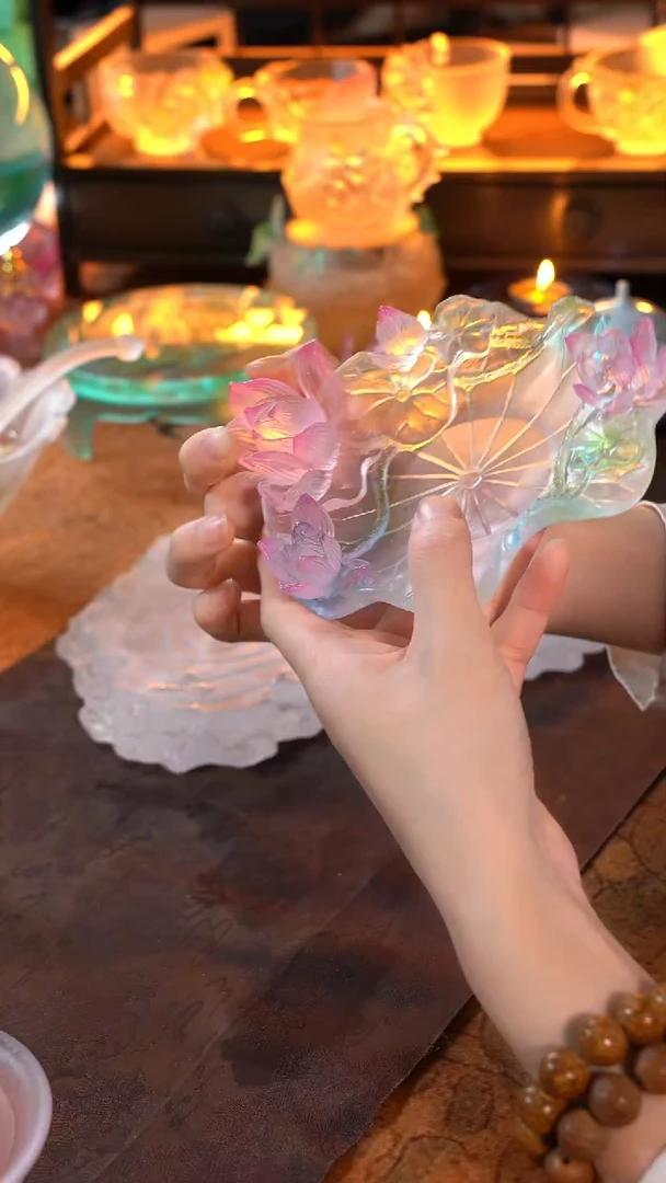 用****1荷花壶承1只