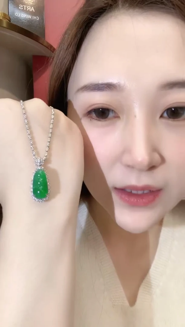 18K金镶嵌戒指翡翠b110