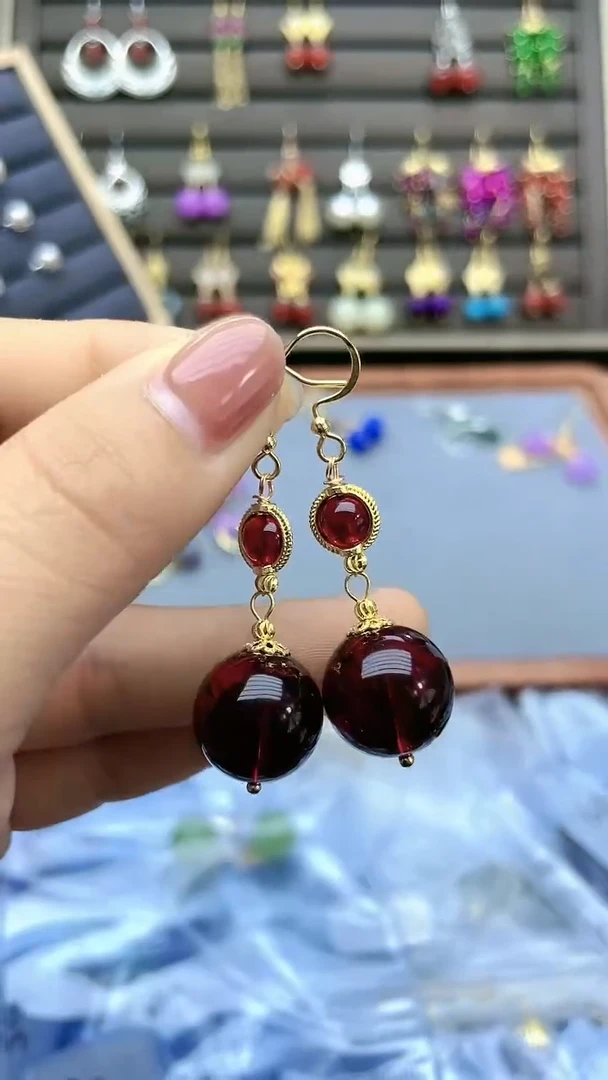 【闪购商品】血珀耳饰14K金镶嵌218000