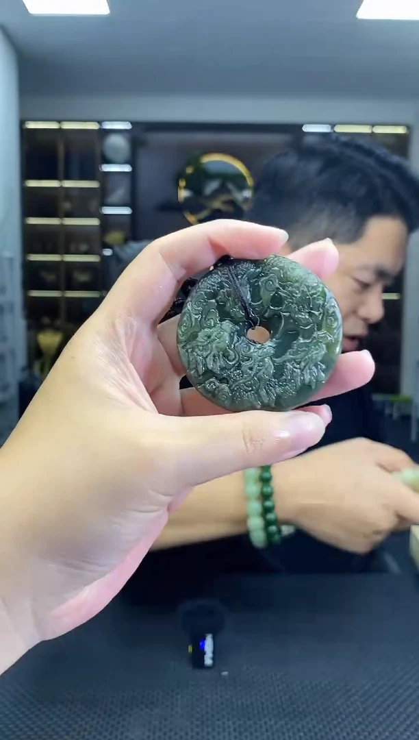 颈饰未镶嵌和田玉龙牌清货2