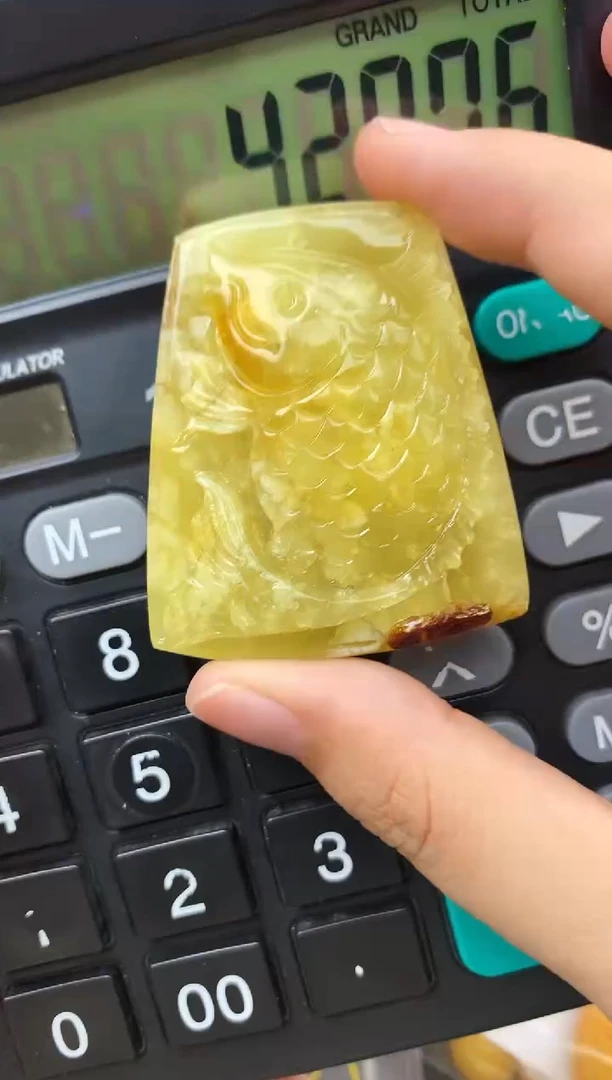 未镶嵌琥珀珠宝奇石207