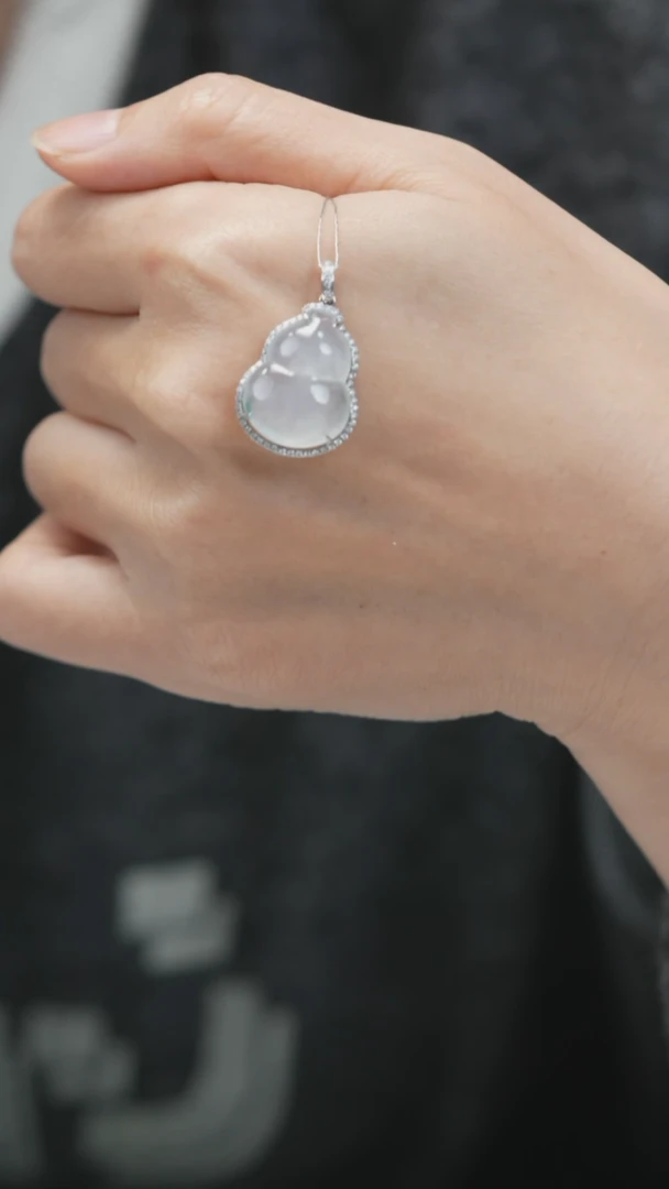 颈饰18K金镶嵌翡翠颈饰0658