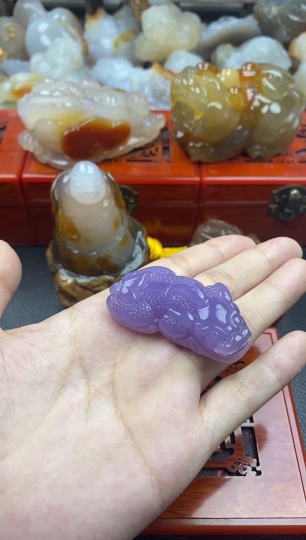 玛瑙/玉髓挂件未镶嵌少*00