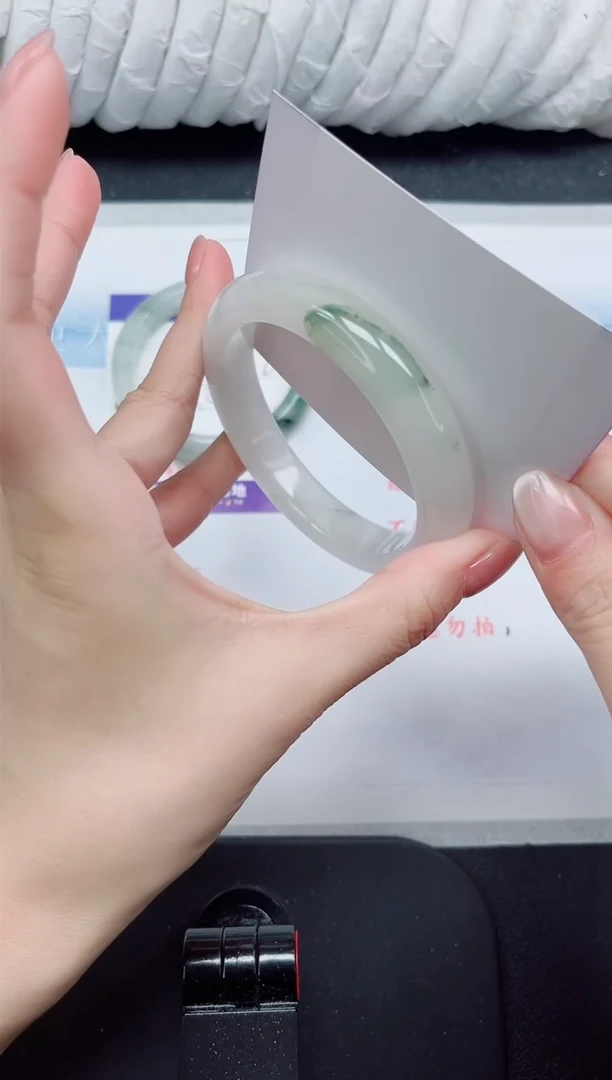 【闪购商品】石英质玉手镯未镶嵌26#60