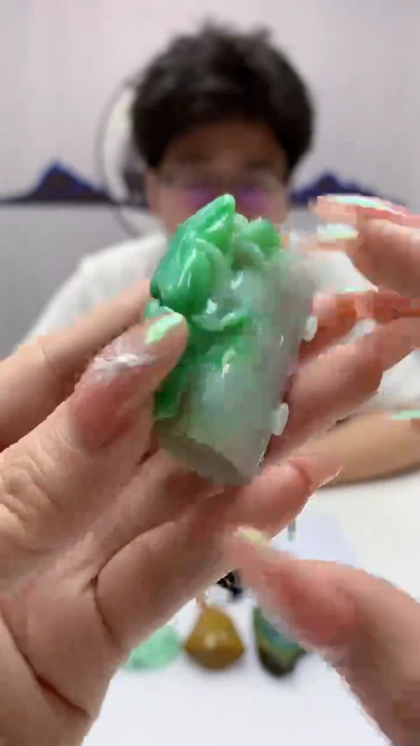 【闪购商品】翡翠颈饰未镶嵌4688DD-毛货挂件