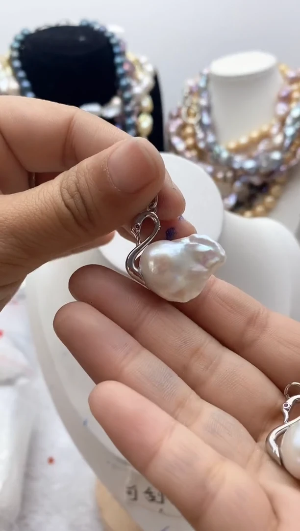 【闪购商品】淡水珍珠颈饰钛钢61