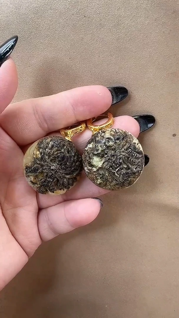 琥珀颈饰未镶嵌耳环