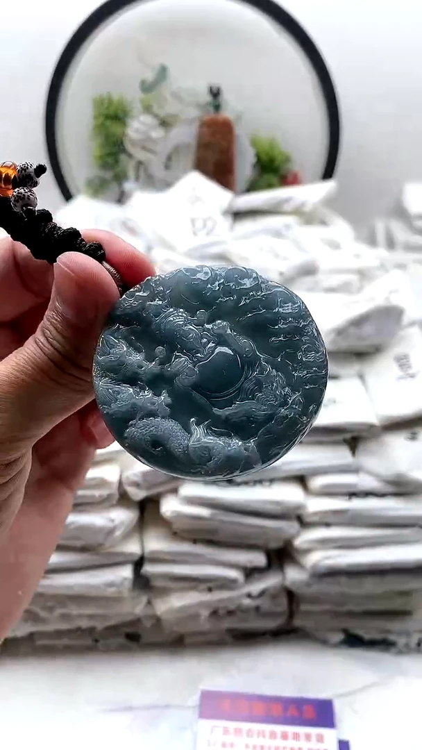 颈饰未镶嵌翡翠九龙财神