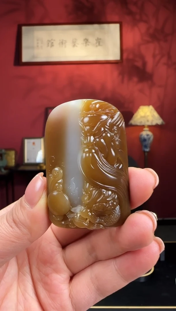 未镶嵌和田玉挂件m78糖白俏色关公