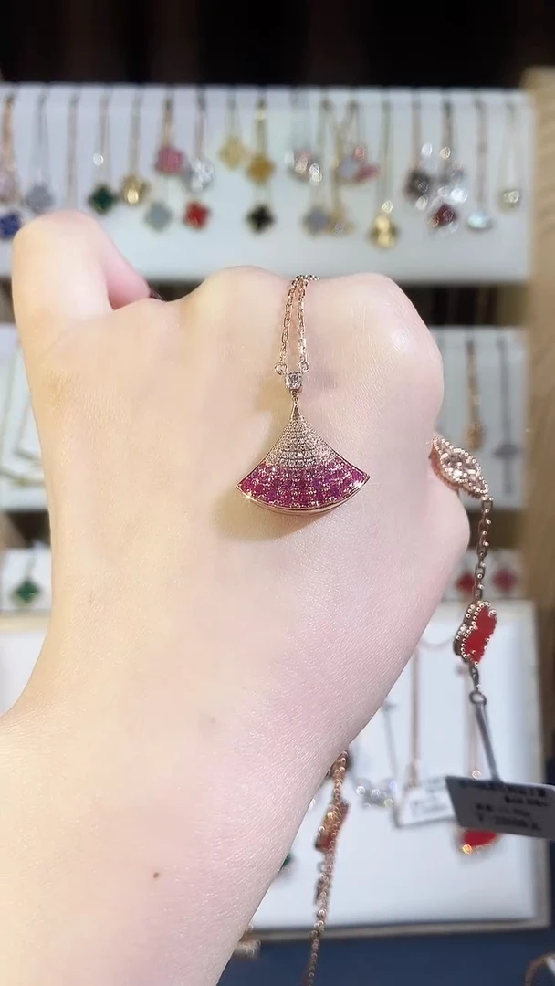 【闪购商品】钻石套链18K金镶嵌钻石K玫粉裙