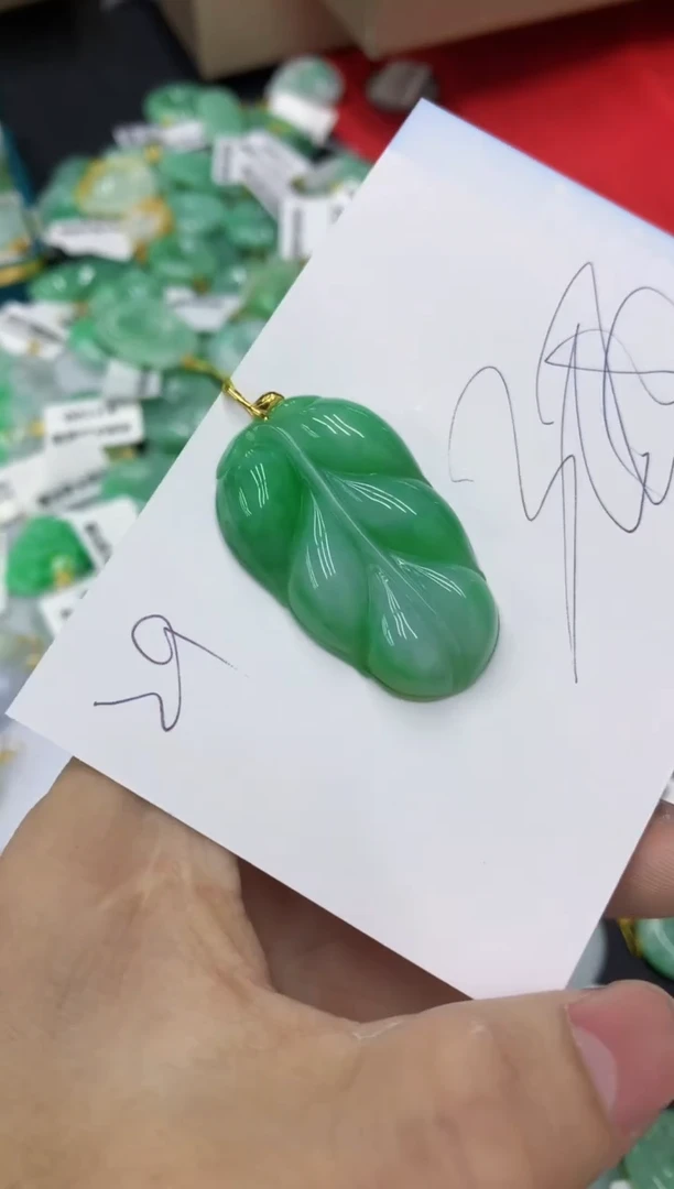 【闪购商品】翡翠颈饰18K金镶嵌1111111111