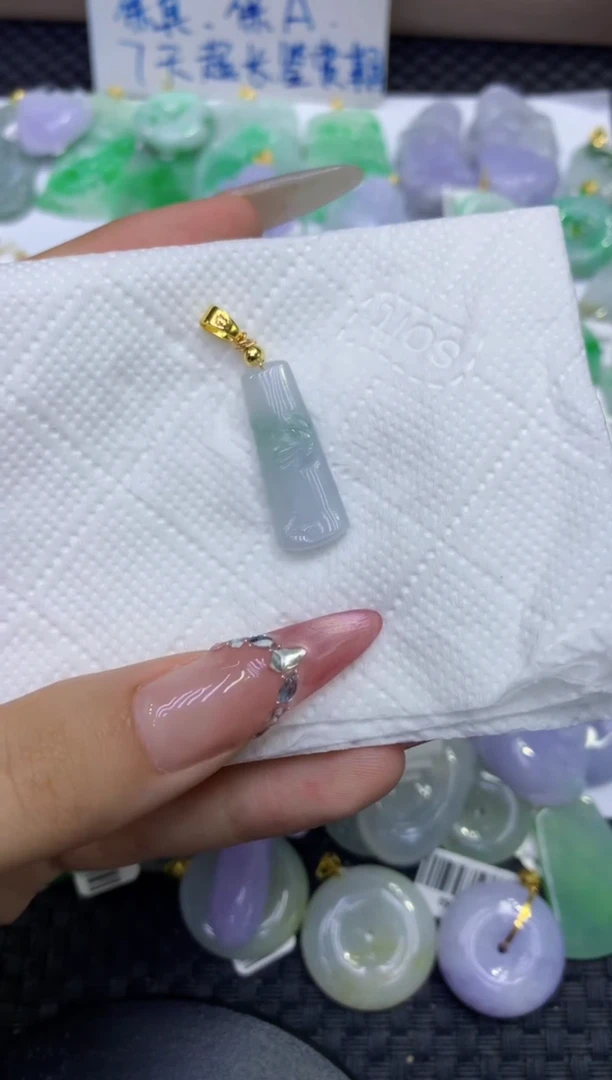 颈饰未镶嵌翡翠天然缅甸A货翡翠