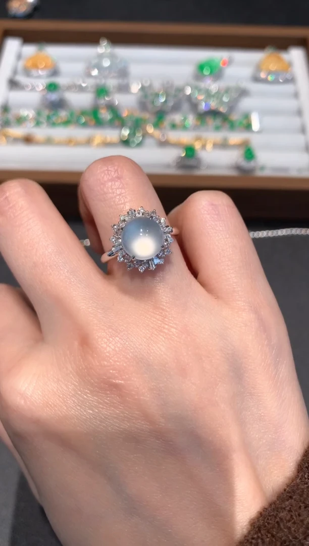 【闪购商品】翡翠戒指18K金镶嵌13800