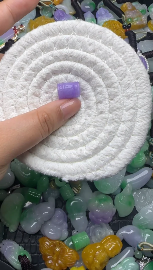 颈饰未镶嵌翡翠缅甸翡翠吊坠
