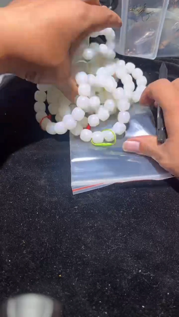 颈饰未镶嵌和田玉手串