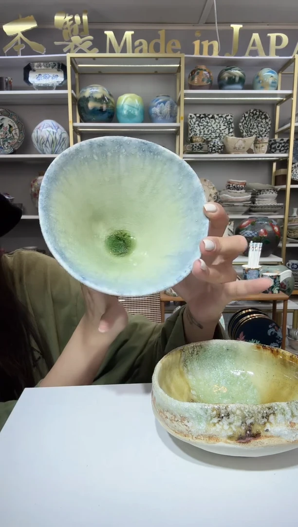 陶瓷15.5厘米斗笠钵一只