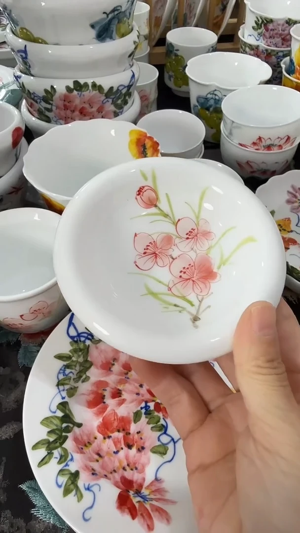 摆件陶瓷景德镇高温瓷（翻边小草帽）