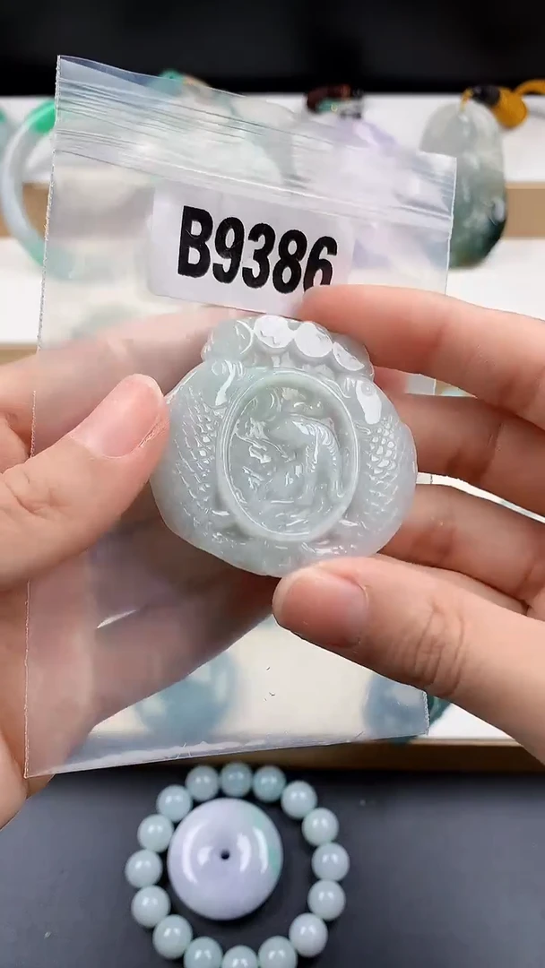 颈饰未镶嵌翡翠天然翡翠吊坠挂件
