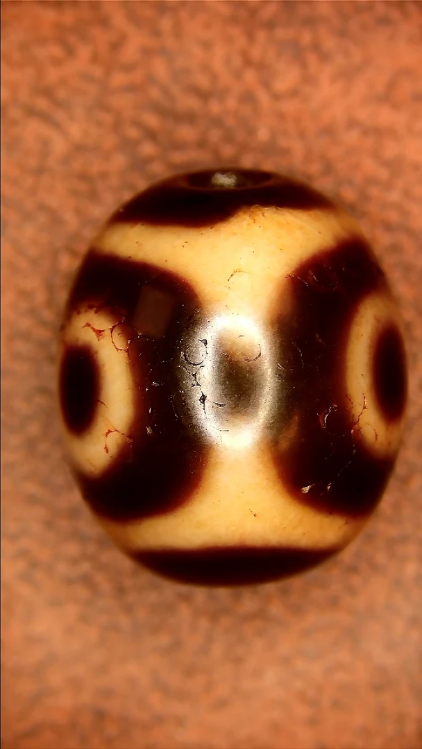 未镶嵌玛瑙/玉髓珠宝半成品上肯三眼达洛天珠12*14