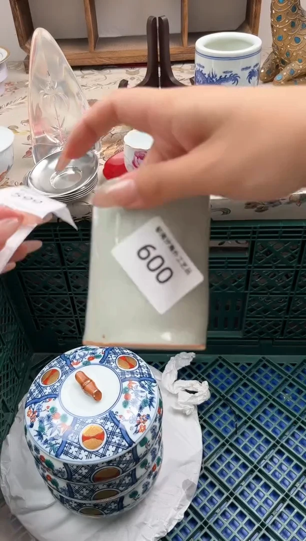 瓷片M****地J         600