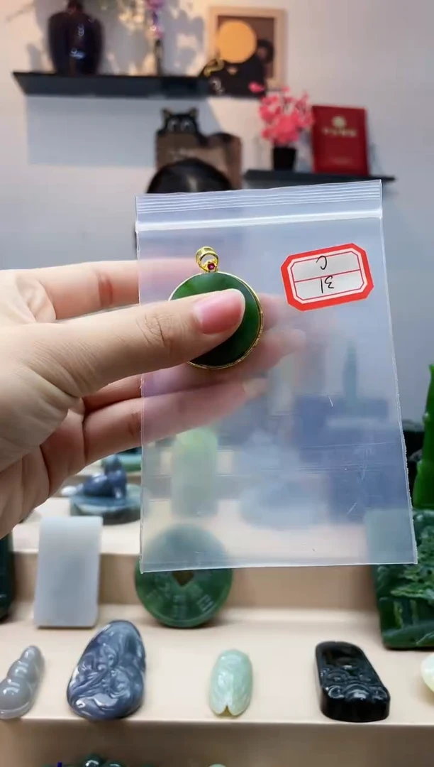 未镶嵌和田玉挂件1