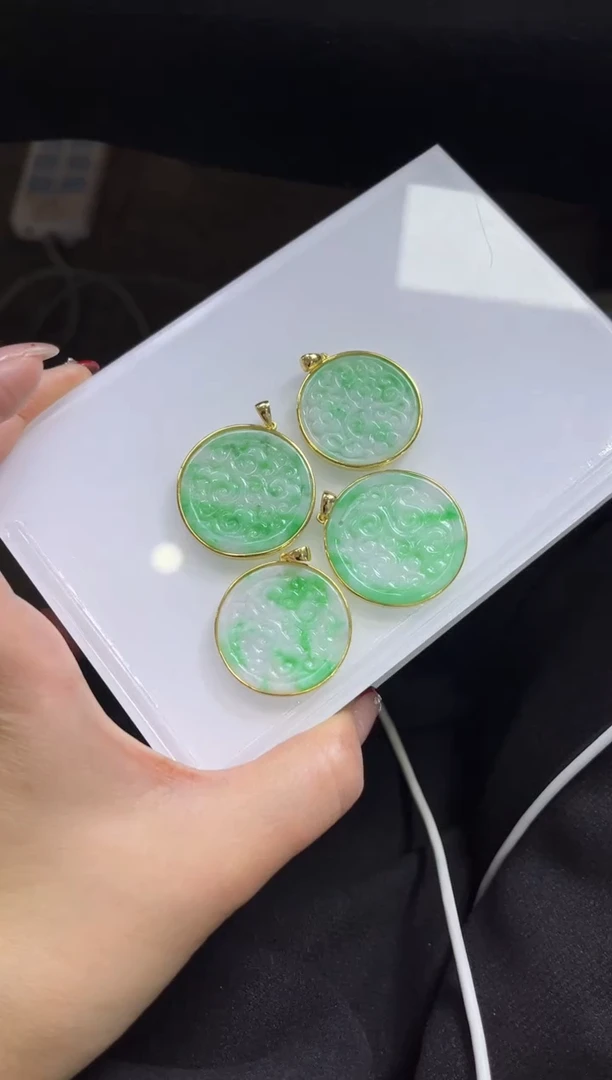 【闪购商品】翡翠颈饰18K金镶嵌Z108多样性发一件/配绳子