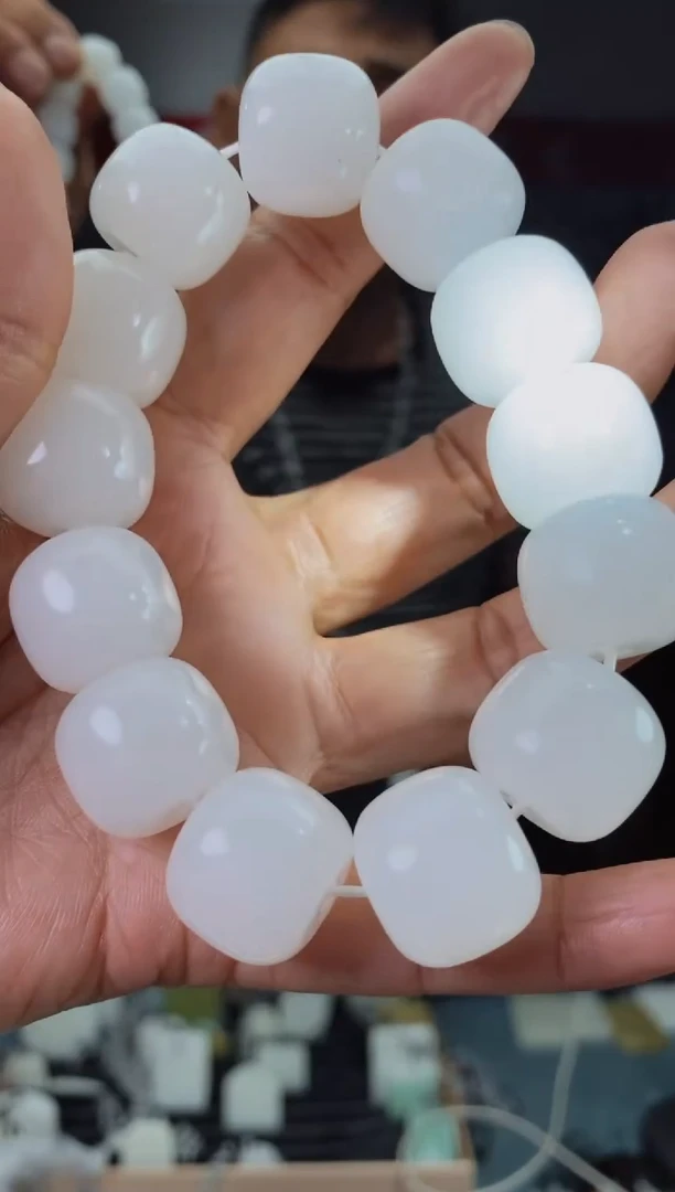 天然玉石未镶嵌颈饰18