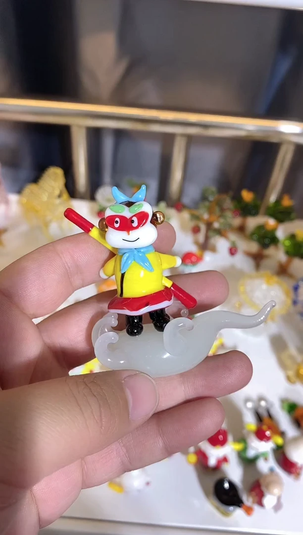 琉璃手工艺品筋斗悟空
