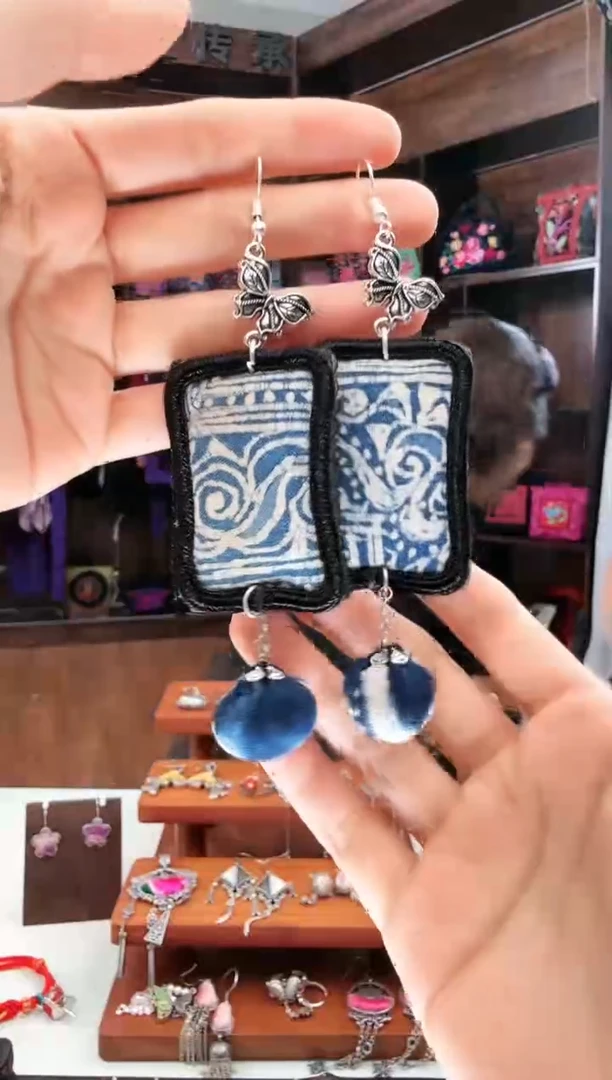 【闪购商品】织绣48蚩梦苗族古绣