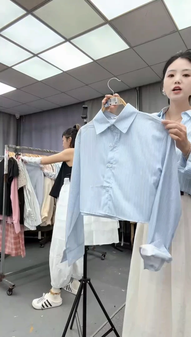 大哥家漂亮衣服漂亮颜色