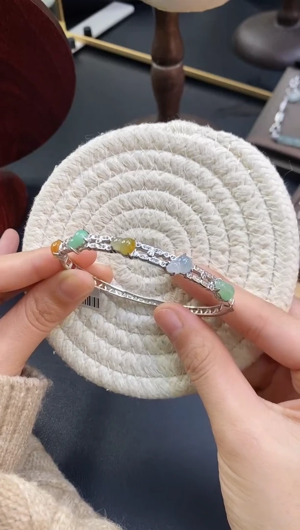 颈饰银S925镶嵌翡翠16766