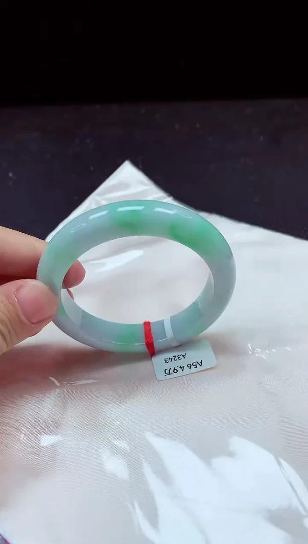 【闪购商品】翡翠手镯未镶嵌镯子56+