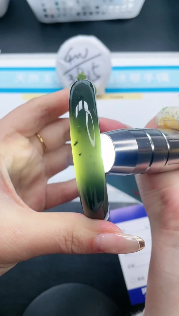 【闪购商品】和田玉手镯未镶嵌16V355-61