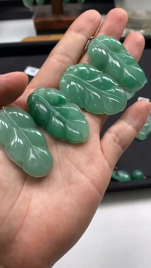 颈饰未镶嵌石英质玉叶子+多样性发其一