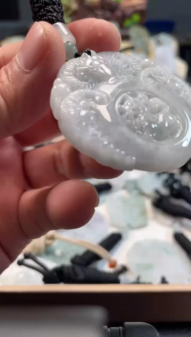 颈饰未镶嵌翡翠12/05/073