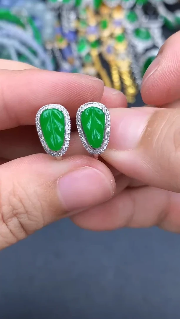 18K金镶嵌翡翠耳饰571-春日珠宝