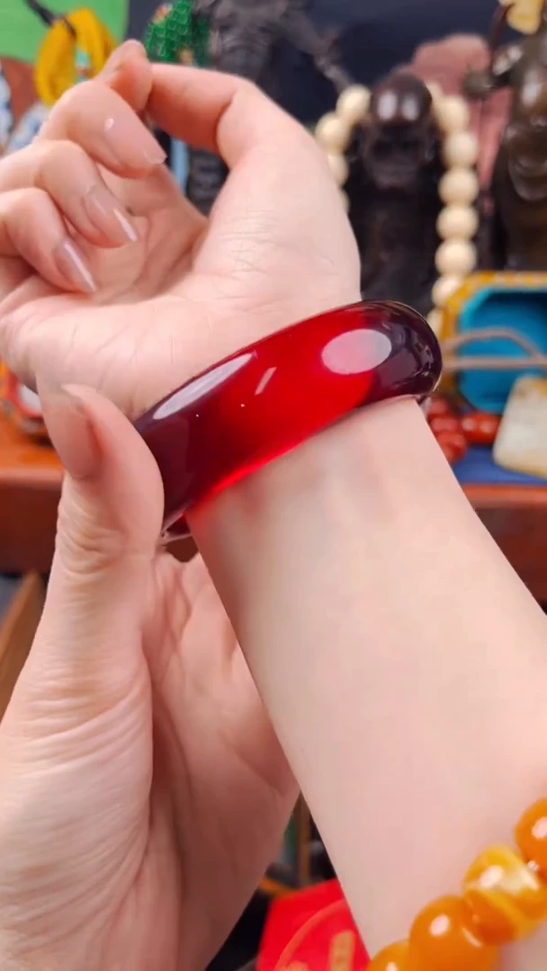 【闪购商品】琥珀裸石未镶嵌飞飞直播推荐精品 血珀手镯